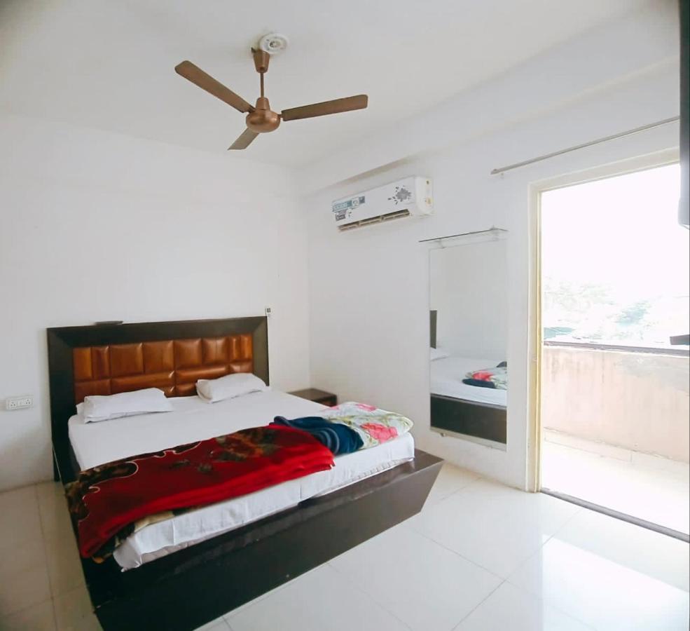 Homestay Ac Dormitory 新德里 外观 照片