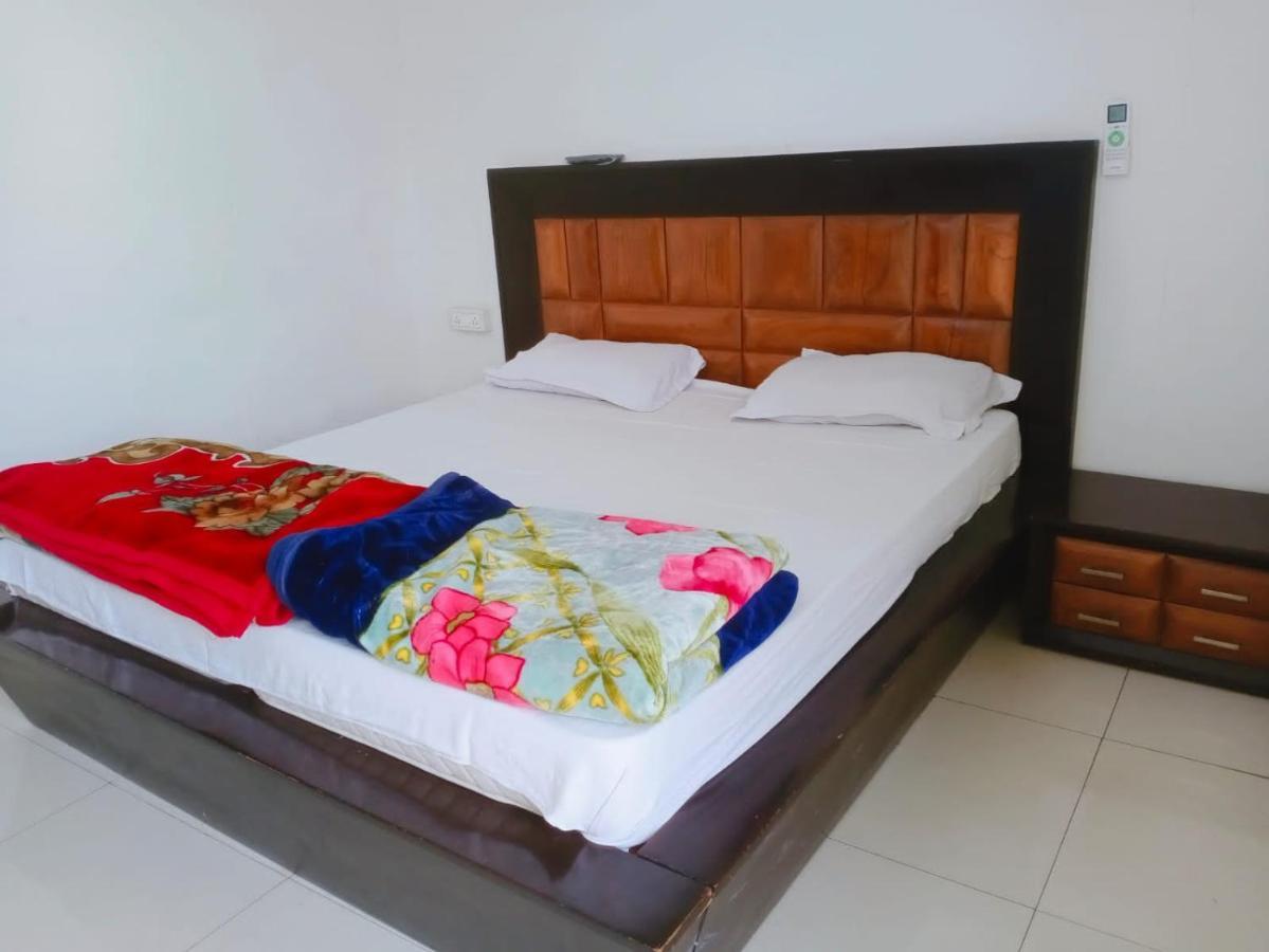 Homestay Ac Dormitory 新德里 外观 照片