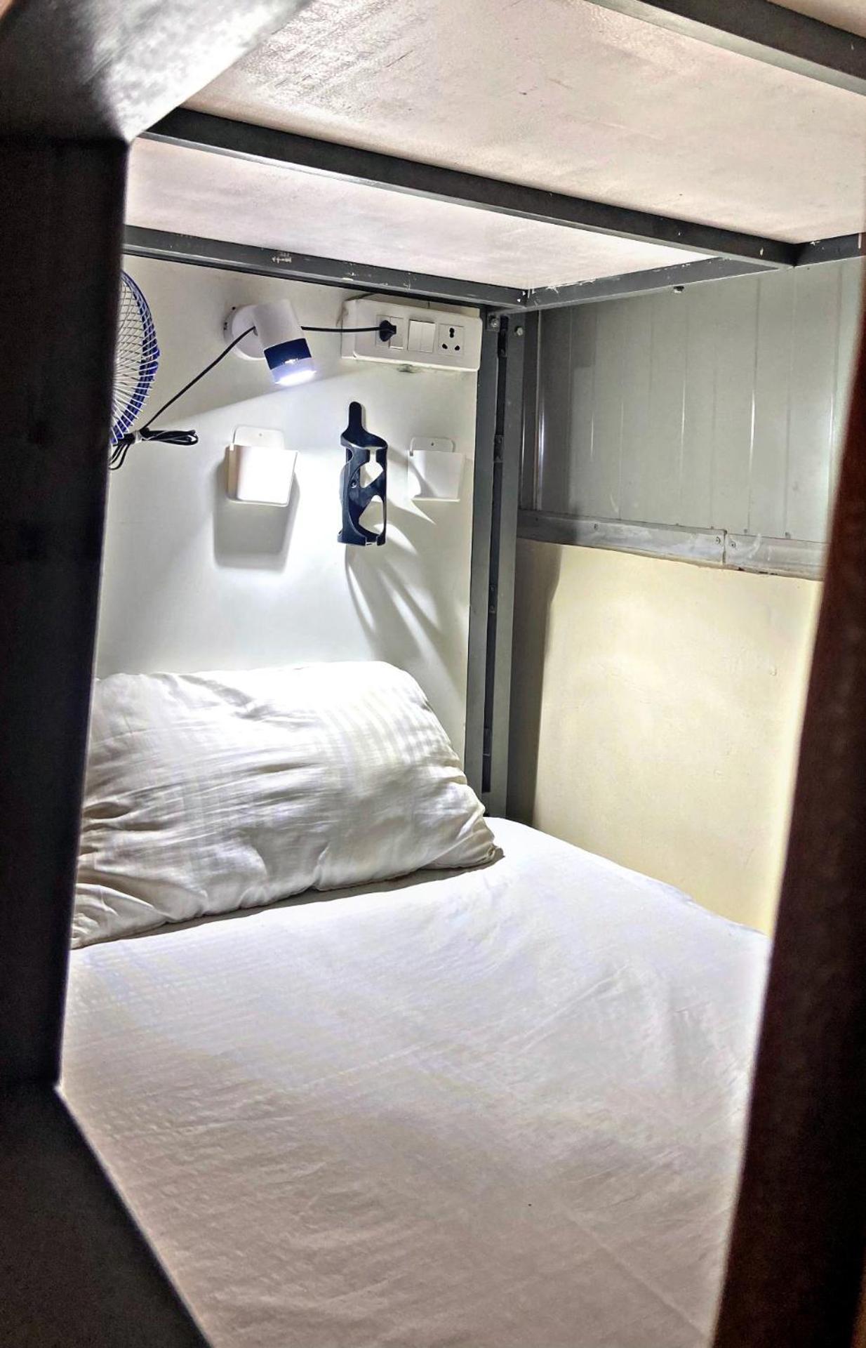 Homestay Ac Dormitory 新德里 外观 照片