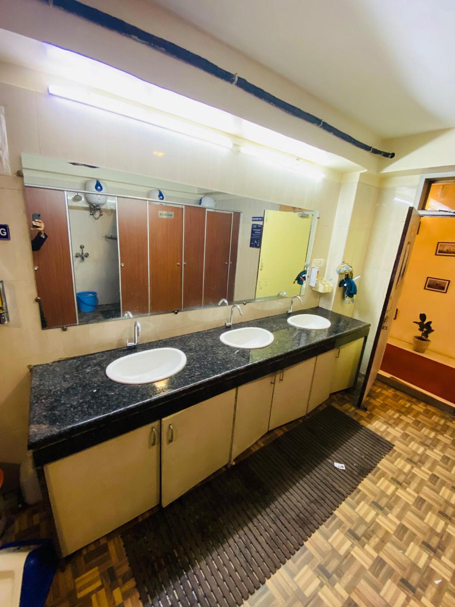 Homestay Ac Dormitory 新德里 外观 照片