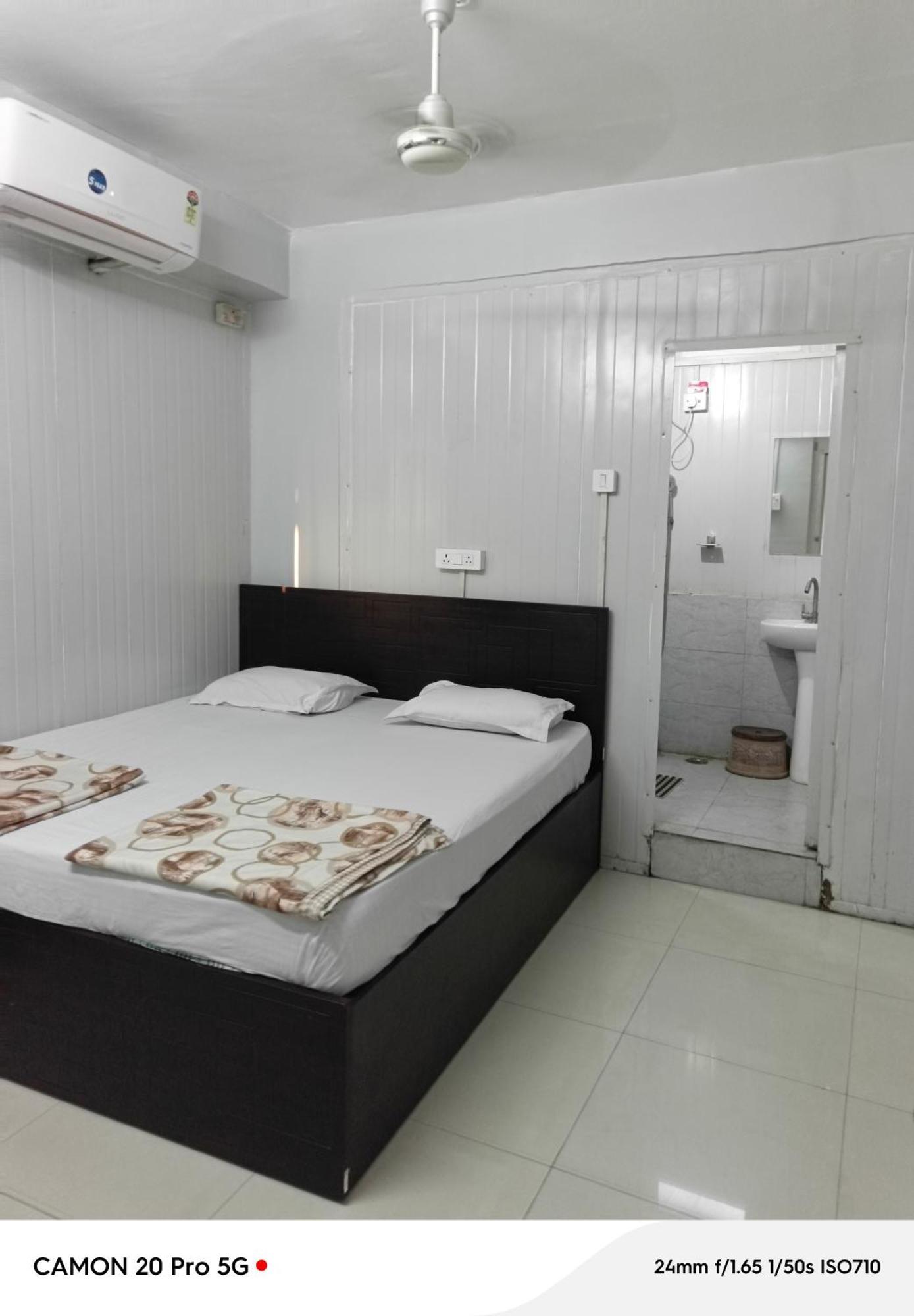 Homestay Ac Dormitory 新德里 外观 照片
