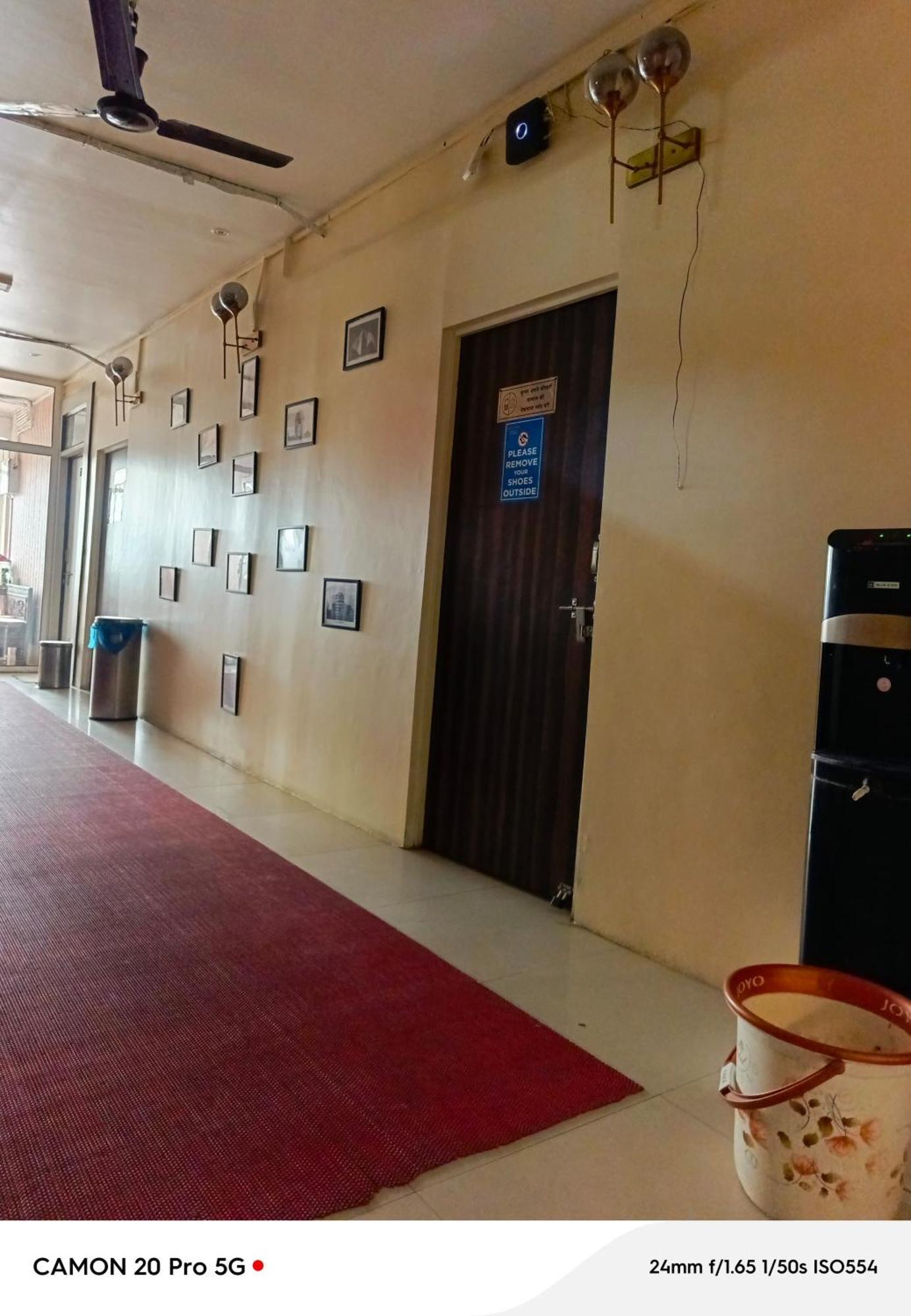 Homestay Ac Dormitory 新德里 外观 照片